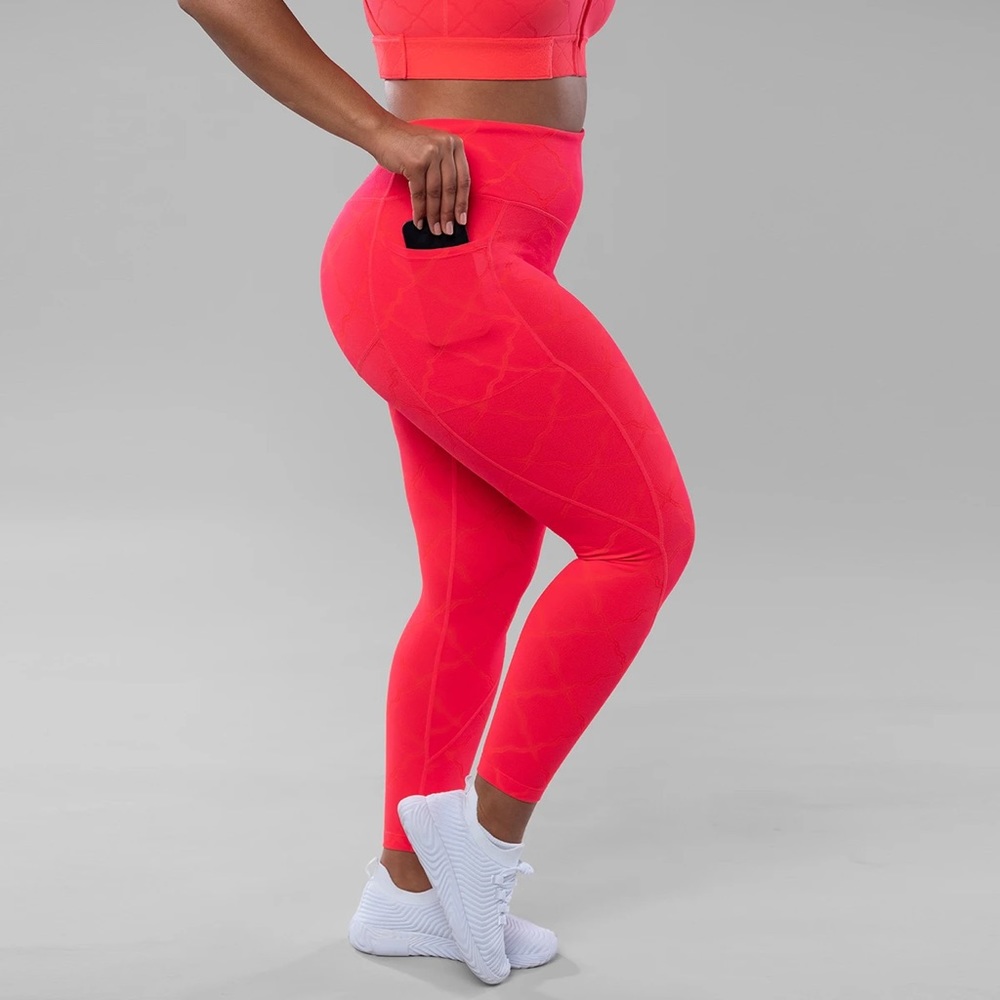 SHEFIT Boss Leggings in Red - Picture 2 of 9